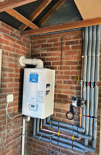 https://plumberbibralake.com.au/uploads/2025/06/commercial-plumbing-497911.jpg