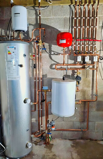 https://plumberbibralake.com.au/uploads/2025/06/commercial-plumbing-915367.jpg
